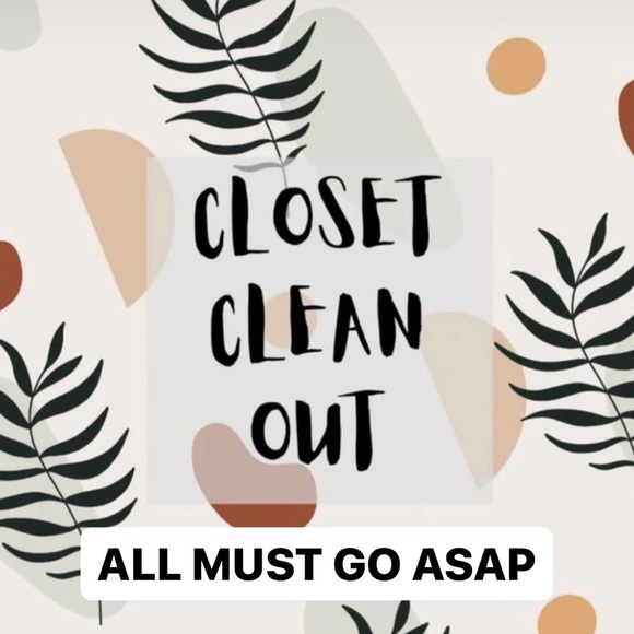Tops - ✨send offers✨